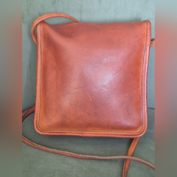 Classic Brown Leather Men's Bag - Picture 7 of 9